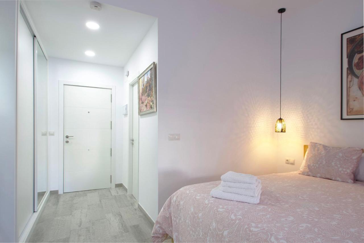 טורמולינוס Spacious Studio In The Heart Of La Nogalera מראה חיצוני תמונה